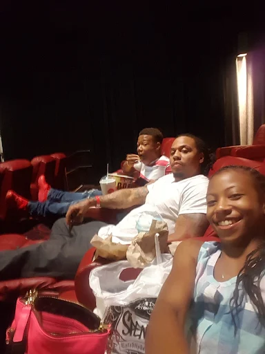 Movie Theater «AMC Chicago Ridge 6», reviews and photos, 500 Chicago