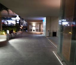 Plaza Península photo