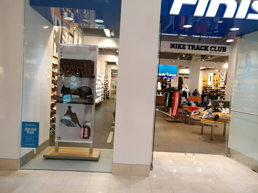Shoe Store «Finish Line», reviews and photos, 7101 Democracy Blvd #2256, Bethesda, MD 20817, USA