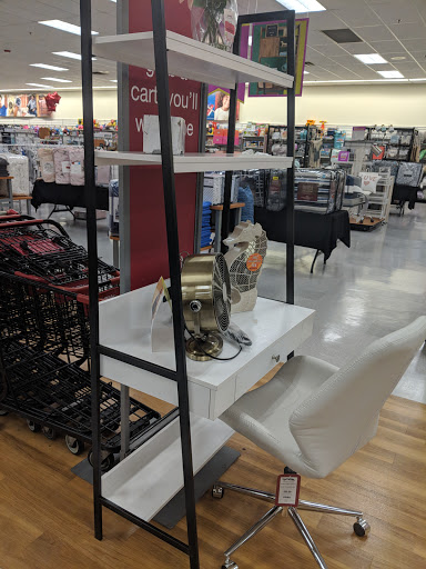 Department Store «Marshalls», reviews and photos, 425 Ernest W Barrett Pkwy NW, Kennesaw, GA 30144, USA