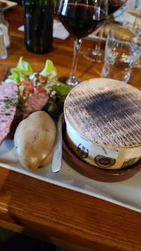 Raclette du Restaurant de fondues Restaurant Le Plancher des Vaches à Valloire - n°3