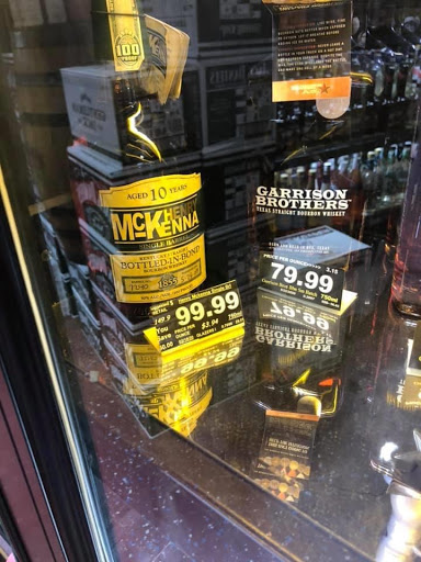 Liquor Store «River Cut Rate Liquor», reviews and photos, 327 Cadiz St, Dallas, TX 75207, USA