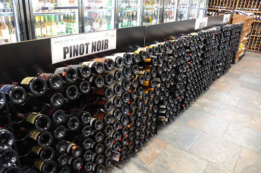 Liquor Store «Sav-On-Liquor and wine», reviews and photos, 809 St Louis Rd, Collinsville, IL 62234, USA