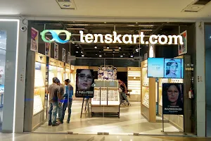 Lenskart.com at Avani Riverside Mall image