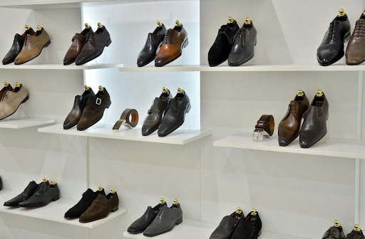 TANGO | multibrand shoe store