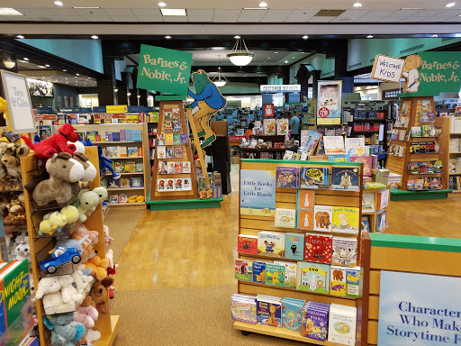 Book Store «Barnes & Noble», reviews and photos, 3102 Northline Ave, Greensboro, NC 27408, USA