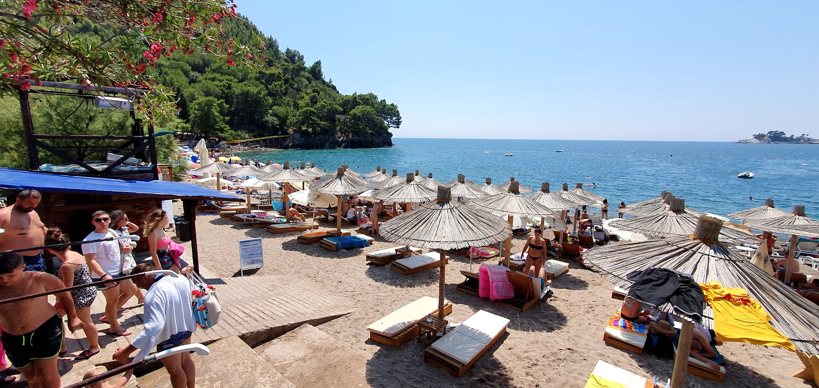 Luchica beach'in fotoğrafı çok temiz temizlik seviyesi ile