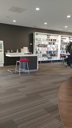 Cell Phone Store «Verizon», reviews and photos, 3140 Berlin Turnpike, Newington, CT 06111, USA