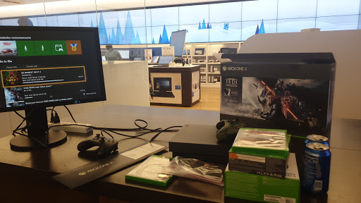 Computer Store «Microsoft Store», reviews and photos, 2855 Stevens Creek Blvd #1135, Santa Clara, CA 95050, USA
