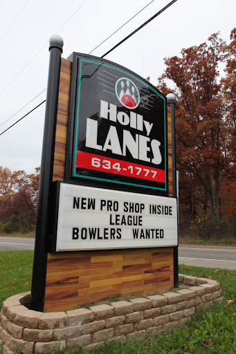 Bowling Alley «Holly Lanes», reviews and photos, 2430 Grange Hall Rd, Fenton, MI 48430, USA