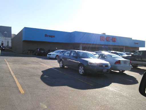 Grocery Store «H-E-B Grocery», reviews and photos, 200 W Hopkins St, San Marcos, TX 78666, USA