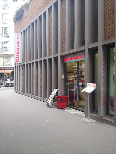 Magasin de fournitures de bureau Office DEPOT Paris