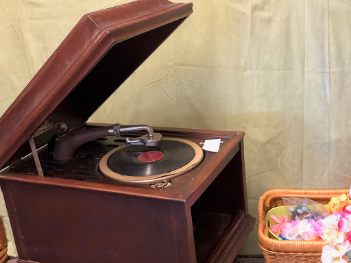 Thrift Store «Snowline Hospice Thrift Store», reviews and photos, 3300 Coach Ln, Cameron Park, CA 95682, USA