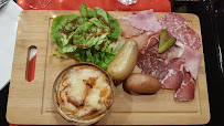 Plats et boissons du Restaurant servant de la raclette Ind'e voi à Ajaccio - n°7