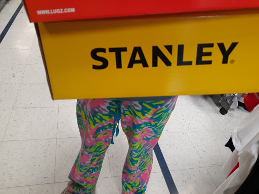 Sporting Goods Store «Big 5 Sporting Goods», reviews and photos, 4902 E Kings Canyon Rd, Fresno, CA 93727, USA