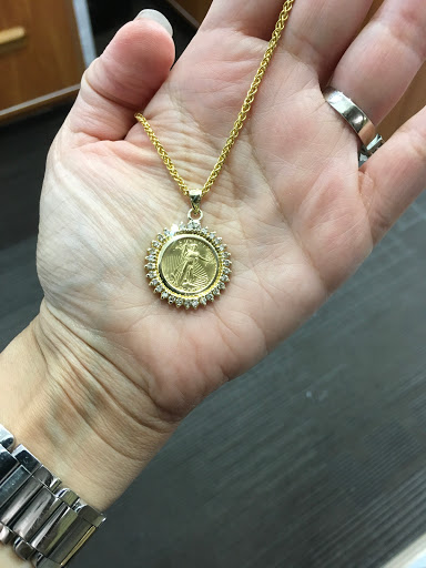 Jewelry Store «Gold King Jewelers», reviews and photos, 272 Towne Center Cir, Sanford, FL 32771, USA