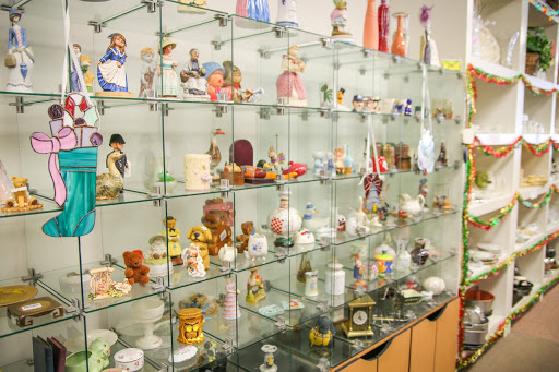 Thrift Store «Hospice Gift & Thrift of Grass Valley», reviews and photos, 762 Freeman Ln, Grass Valley, CA 95949, USA