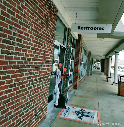 Shopping Mall «Aurora Farms Premium Outlets», reviews and photos, 549 S Chillicothe Rd, Aurora, OH 44202, USA