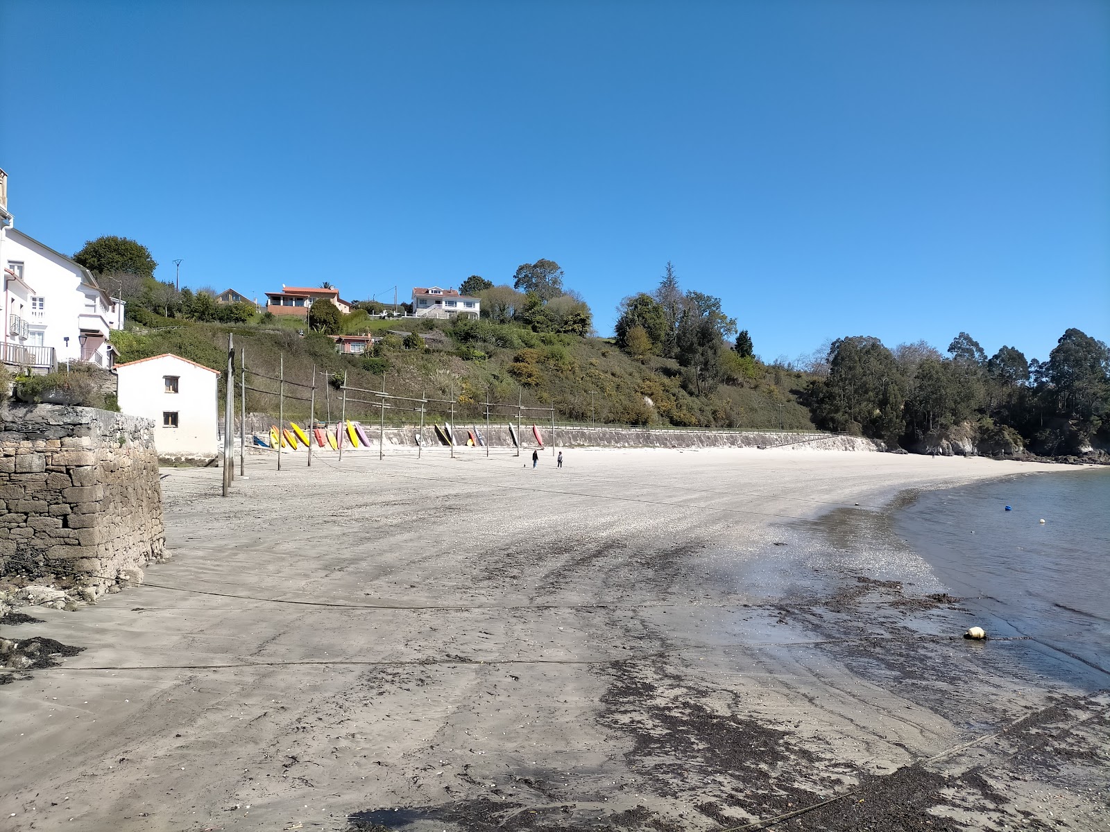 Fotografie cu Praia de Redes cu nivelul de curățenie înalt