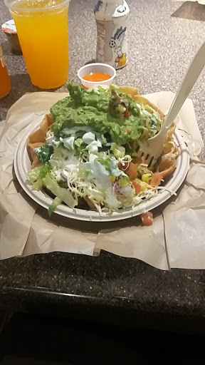 Mexican Restaurant «QDOBA Mexican Eats», reviews and photos, 957 W Diversey Pkwy, Chicago, IL 60614, USA