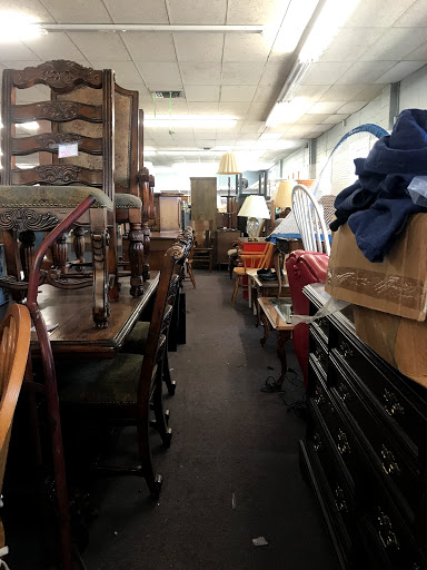 Thrift Store «Simi Thrift Store», reviews and photos, 1492 E Los Angeles Ave, Simi Valley, CA 93065, USA