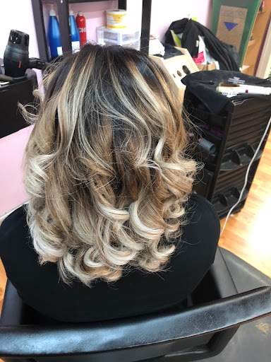 Beauty Salon «Ramona Dominican Beauty Salon», reviews and photos, 1123 Cooper St, Edgewater Park, NJ 08010, USA