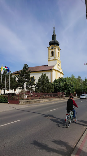 Újfehértói Római Katolikus Egyházközség - Templom