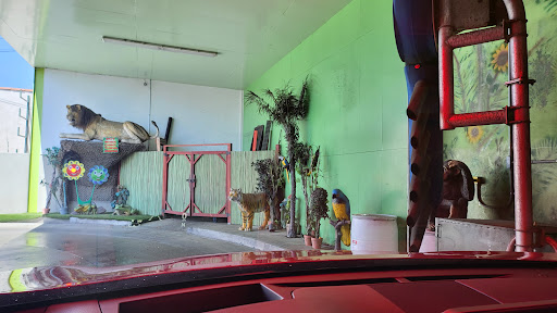 Car Wash «Green Forest Car Wash», reviews and photos, 4649 W Rosecrans Ave, Hawthorne, CA 90250, USA