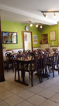 Atmosphère du Restaurant Le Café des Amis à Montbard - n°2