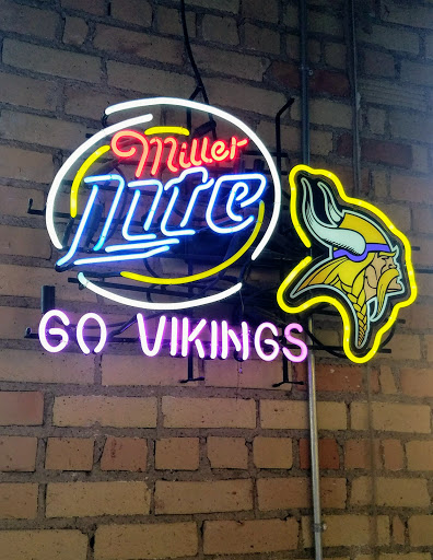 Bar & Grill «Sidestreet Grille & Pub», reviews and photos, 404 4th Ave N, Fargo, ND 58102, USA