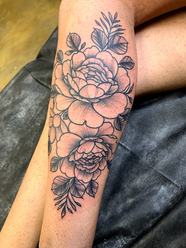 Explore traditional tattoo filler ideas, creative tattoo ideas in Norco, available at Live Canvas Tattoo Parlour