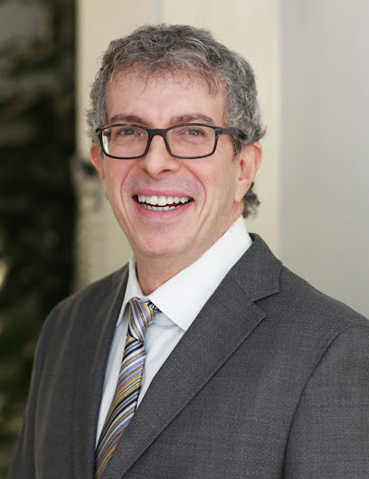 Dr. Glen Ross, MD