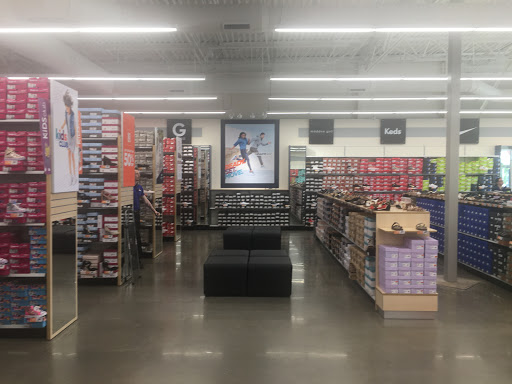 Shoe Store «Rack Room Shoes», reviews and photos, 301 E Hwy 377 #104, Granbury, TX 76048, USA