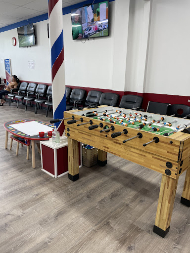 Barber Shop «Whittier Barber Shop», reviews and photos, 2401 Whittier Dr # J, Frederick, MD 21702, USA