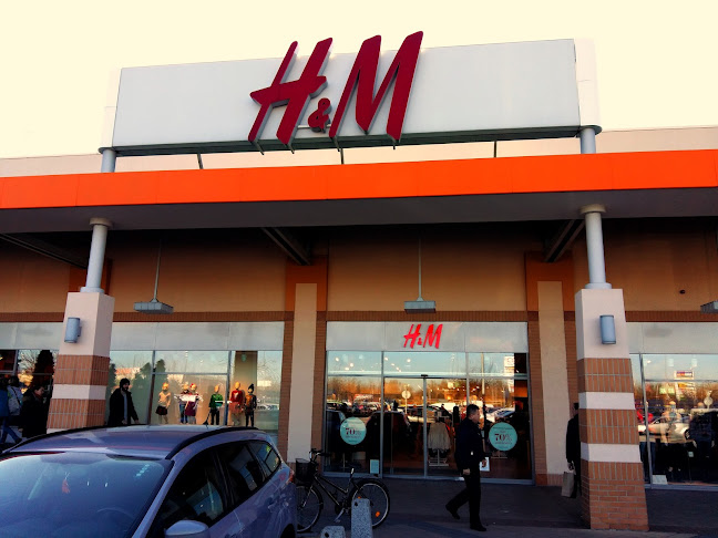 H & M - Vecsés