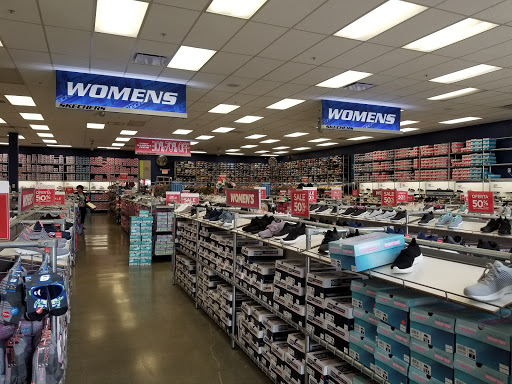 SKECHERS Warehouse Outlet