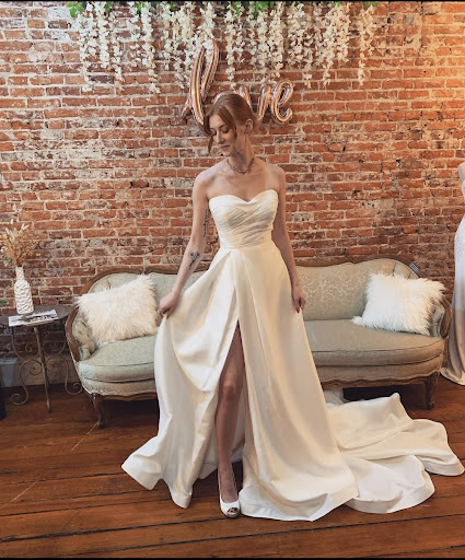 Bridal Shop «Philly Bride», reviews and photos, 304 Walnut St, Philadelphia, PA 19106, USA