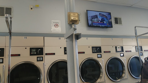 Laundromat «Sparkling Waters Laundromat», reviews and photos, 103 N Market St, Elizabethtown, PA 17022, USA
