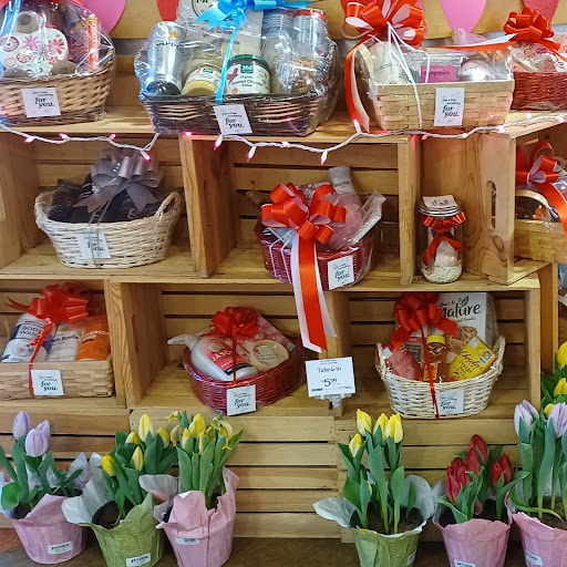 Grocery Store «Whole Foods Market», reviews and photos, 11660 Plaza America Dr, Reston, VA 20190, USA