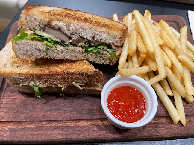 391 Orchard Rd, #B1-39 / 40, Singapore 238872