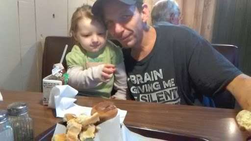 Donut Shop «Wood River Donut N More», reviews and photos, 102 W Edwardsville Rd, Wood River, IL 62095, USA