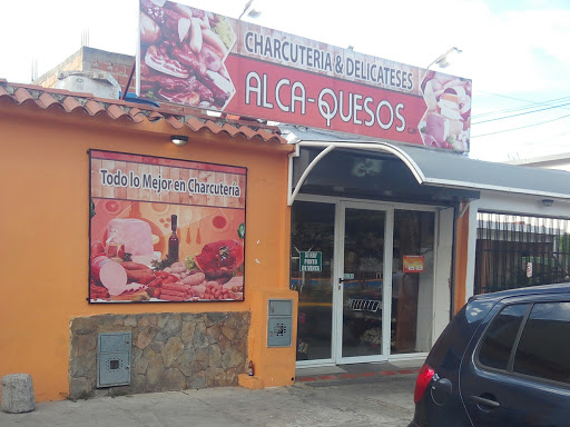 Charcutería y Delicateses Alca - Quesos