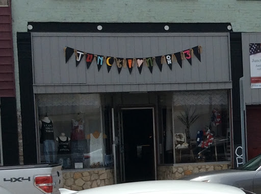 Antique Store «Junction on 3», reviews and photos, 247 N Main St, Rushville, IN 46173, USA