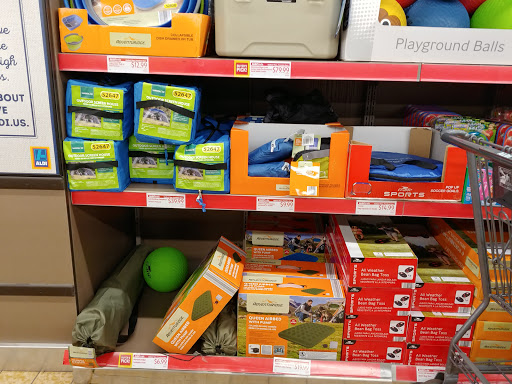 Supermarket «ALDI», reviews and photos, 799 Summit St, Elgin, IL 60120, USA