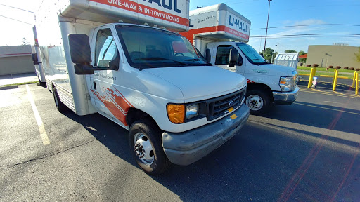 Truck Rental Agency «U-Haul of Roseville», reviews and photos, 31540 Gratiot Ave, Roseville, MI 48066, USA
