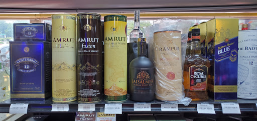 Liquor Store «Decatur Wine & Spirits», reviews and photos, 1789 Lawrenceville Hwy, Decatur, GA 30033, USA