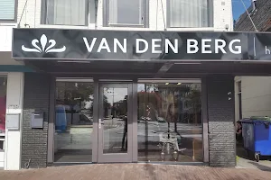Van Den Berg Hair & Beauty image