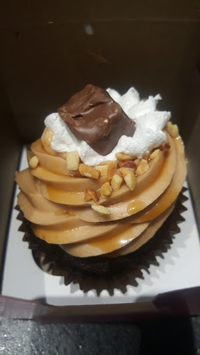 Bakery «Smallcakes Cupcakery & Creamery», reviews and photos, 9699 N Hayden Rd #109, Scottsdale, AZ 85258, USA