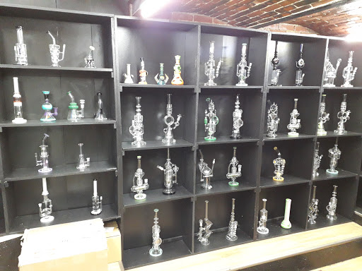 Tobacco Shop «Blue Moon Smoke Shop», reviews and photos, 470 Commonwealth Avenue, Boston, MA 02215, USA