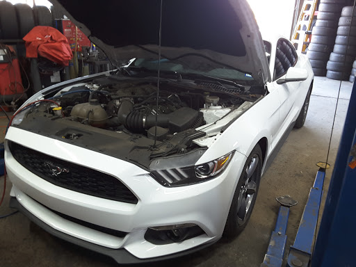 Auto Repair Shop «Walnut Creek Auto Clinic», reviews and photos, 743 U.S. 287 Frontage Rd, Mansfield, TX 76063, USA